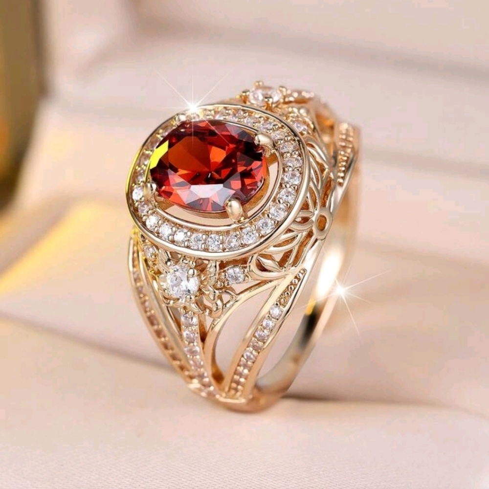 SALE ** BRAND NEW ** Elegant Gold and Ruby Red Gemstone Ring - Picture 3 of 4